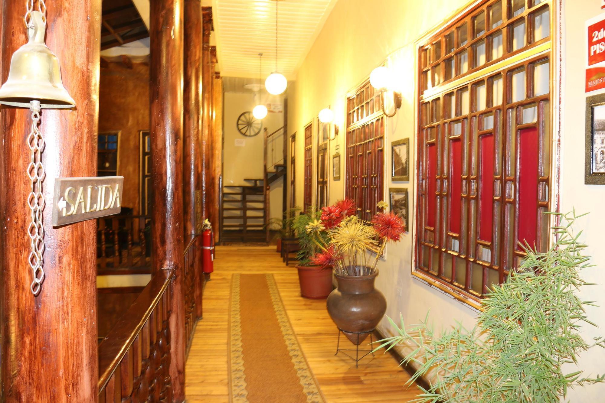 Majestic 1 酒店 Cuenca